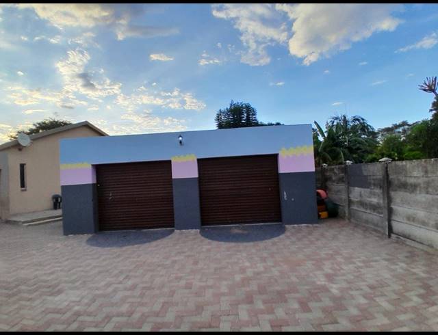 3 BEDROOM HOUSE FOR SALE IN OOS EINDE